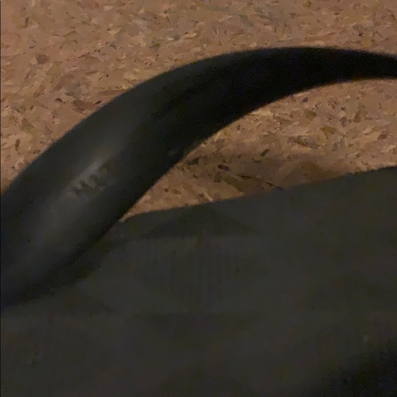 - UGG Casual Men’s Thong Sandals Size 12 Black Spring Summer Beach Slip On - Picture 10 of 11